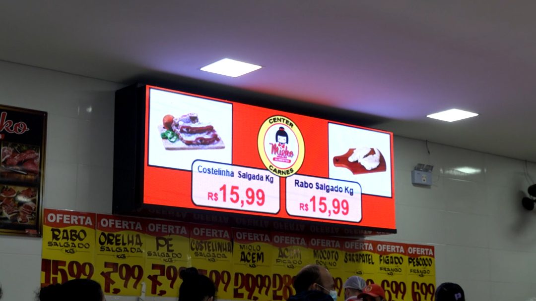 Comunicação visual para supermercados: como os painéis de LED podem ajudar na organização estratégica